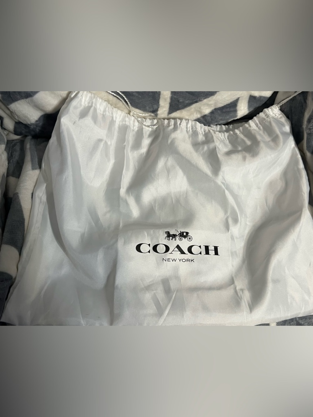 Coach Edie Turnlock Shoulder Bag Burgundy Pebbled Leather Gold Chain Strap EUC - Picture 14 of 16